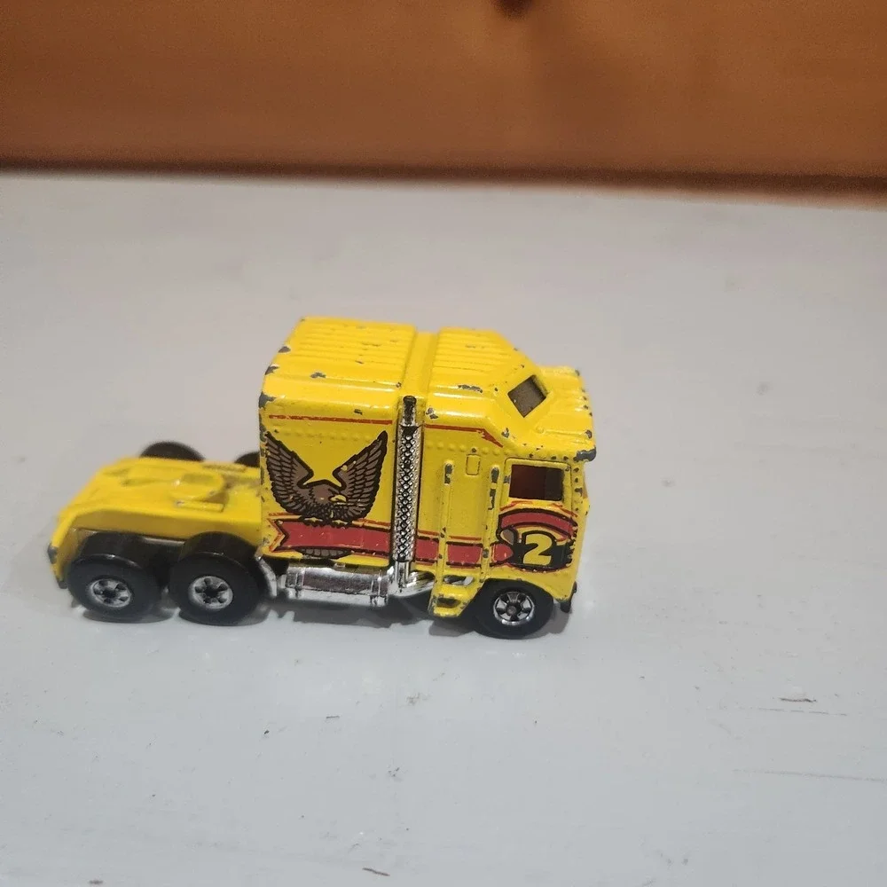 Vintage Hot Wheels Thunder Roller Semi Truck 1982 Eagle Blackwall Big Rigs